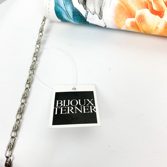 NWT White & Bright Floral Shoulder Bag with Silver Chain Strap - Picture 11 of 13